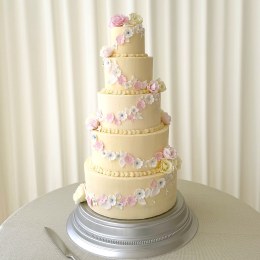 Wedding_Cake_by_Christina_Brierw